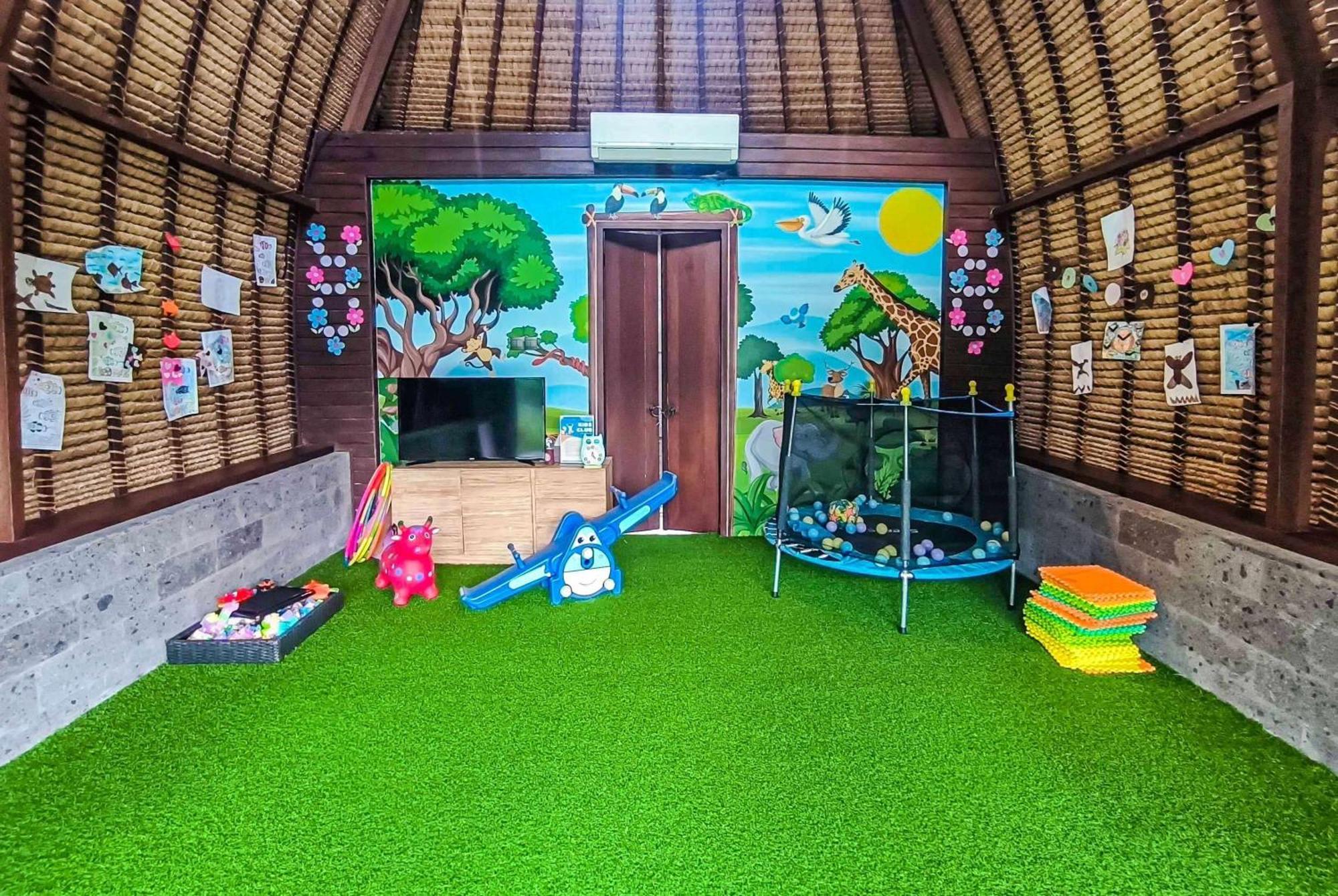 Wyndham Tamansari Jivva Resort Bali Siyut Luaran gambar The interior of a typical playhouse