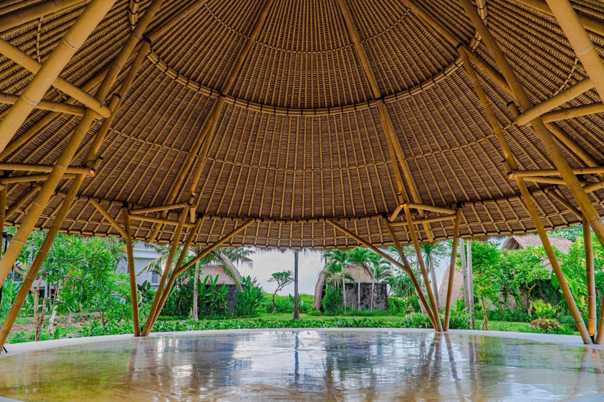 Wyndham Tamansari Jivva Resort Bali Siyut Luaran gambar The interior of the pavilion