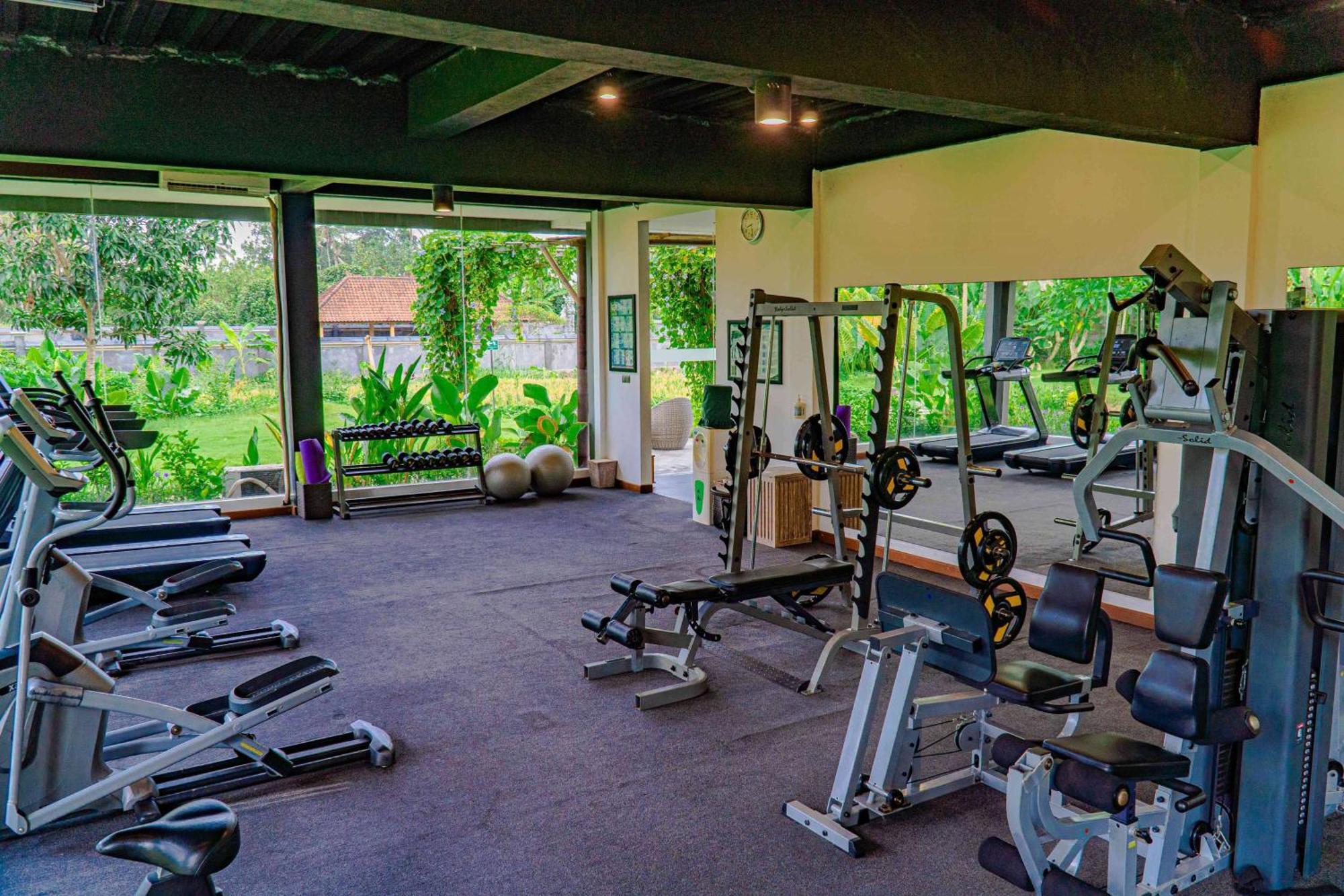 Wyndham Tamansari Jivva Resort Bali Siyut Luaran gambar The gym at the resort