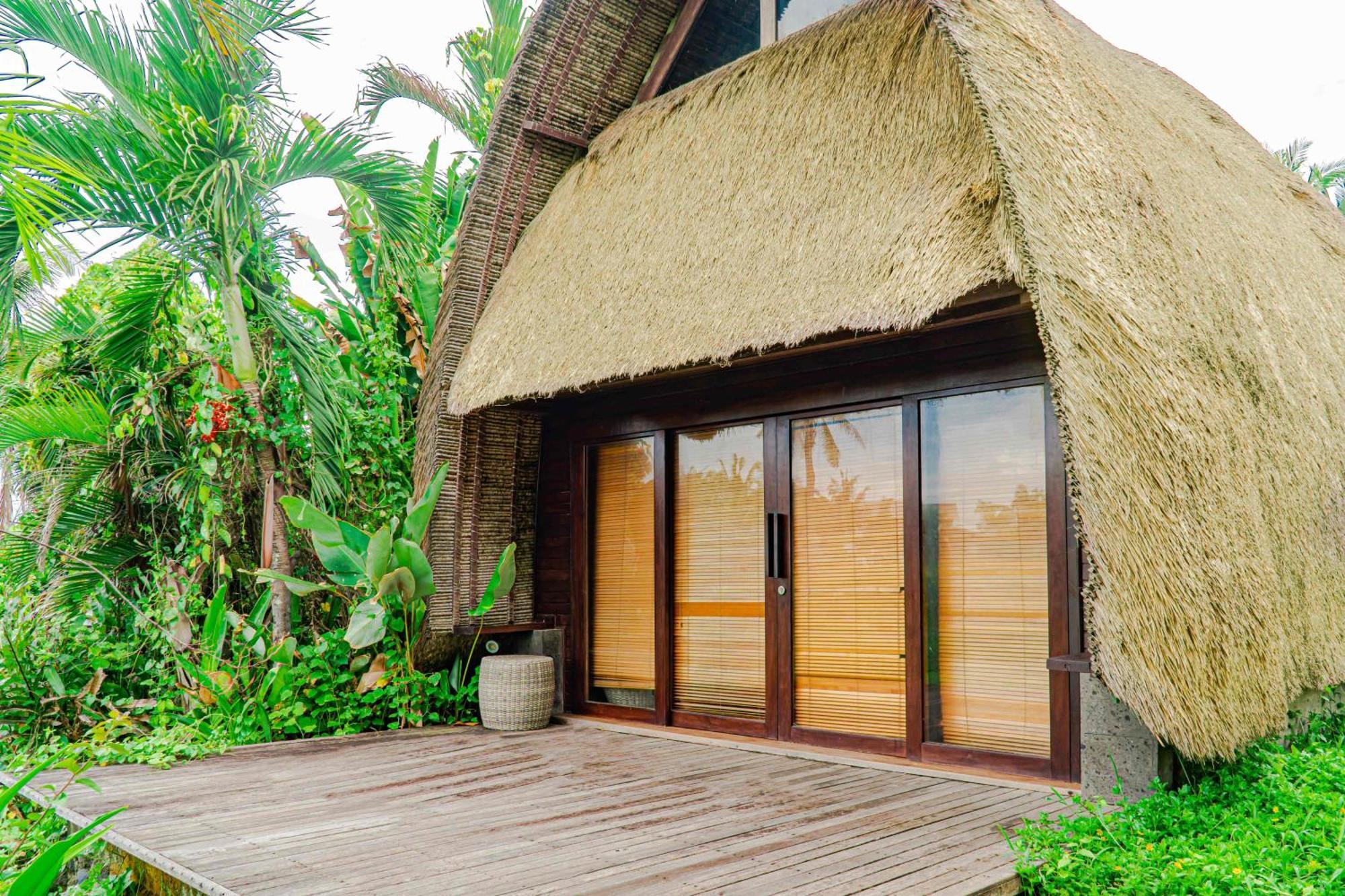 Wyndham Tamansari Jivva Resort Bali Siyut Luaran gambar A villa at the resort